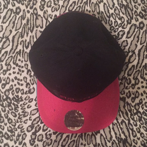 SnapBack Cap - Picture 4 of 4